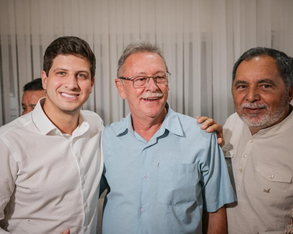 politicos-sertanejos-aproveitam-joao-campos-na-regiao-para-reforcar-apoio