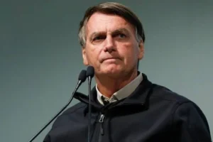 defesa-de-bolsonaro-tem-ate-21h13-para-explicar-ao-stf-descumprimento-de-medidas