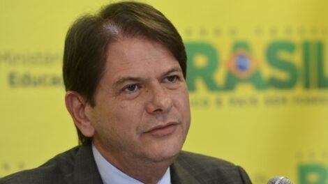 senador-cita-cobranca-de-ate-15%-por-politicos-para-indicar-emendas