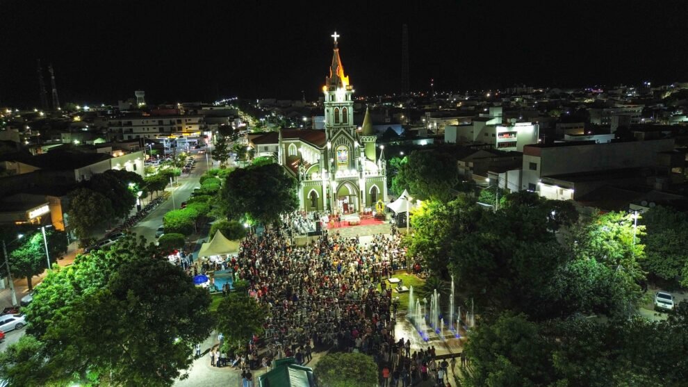 diocese-de-afogados-celebra-santa-maria-madalena-com-fe,-procissao-e-missa-solene