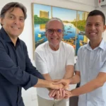 prefeito-e-ex-prefeito-de-flores-formalizam-apoio-a-reeleicao-do-senador-dueire