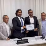 rodrigo-novaes-recebe-titulo-de-cidadao-triunfense