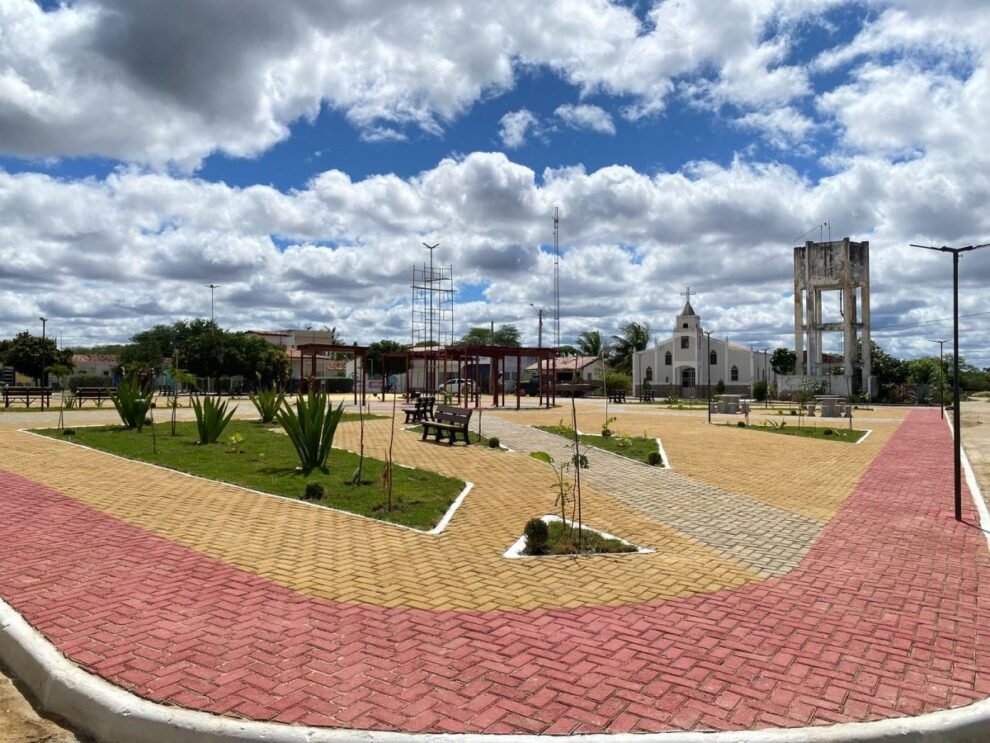 prefeitura-de-afogados-inaugurou-nova-praca-na-varzinha 