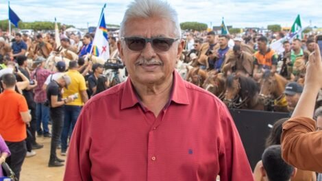 prefeito-de-quixaba-fara-a-entrega-de-tratores-a-agricultores-nesta-segunda-feira