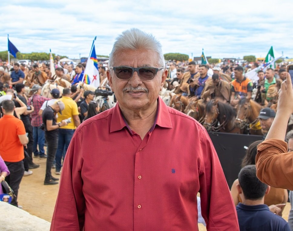 prefeito-de-quixaba-fara-a-entrega-de-tratores-a-agricultores-nesta-segunda-feira