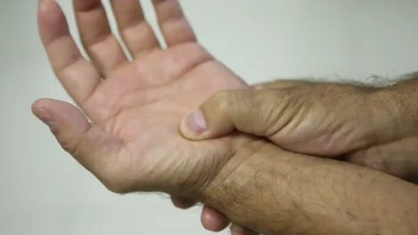 pessoas-com-fibromialgia-passam-a-ter-direitos-como-pessoas-com-deficiencia-a-partir-de-2026