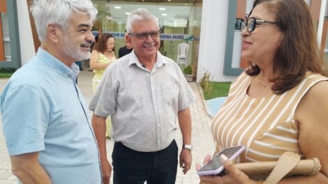 senador-humberto-costa-visita-predio-da-prefeitura-de-quixaba