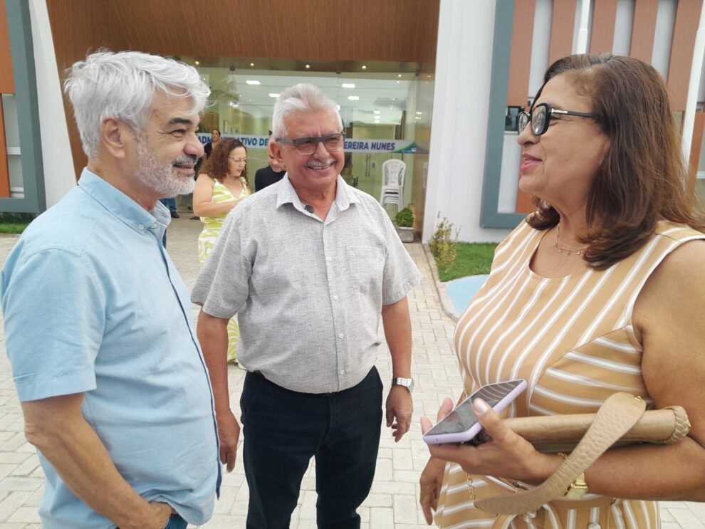 senador-humberto-costa-visita-predio-da-prefeitura-de-quixaba