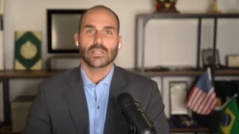 eduardo-bolsonaro-diz-trabalhar-para-que-senadores-nao-consigam-dialogo-com-eua