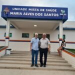 prefeito-ze-pretinho-e-senador-humberto-costa-visitam-hospital-de-quixaba