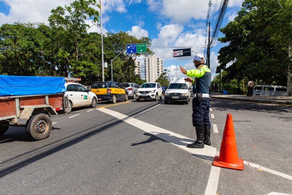 mudanca-no-transito-do-barro:-obras-viarias-alteram-circulacao-na-av.-jose-rufino,-em-recife