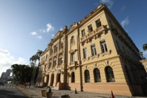 pernambuco-reage-a-tarifa-dos-eua-e-pede-socorro-a-uniao