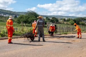 governo-de-pernambuco-inicia-operacao-tapa-buracos-na-pe-378-apos-solicitacao-de-doutor-ismael