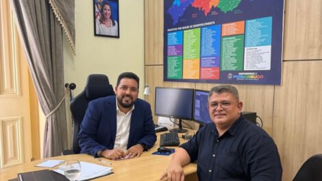 prefeito-de-calumbi-reforca-pedido-por-asfaltamento-da-pe-357