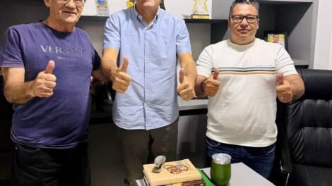 marconi-santana-recebe-apoios-em-tabira