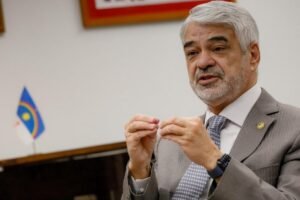 em-nota,-humberto-diz-que-ainda-tenta-para-manter-danilo-cabral-a-frente-da-sudene