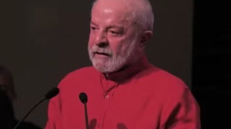 lula-diz-que-conversa-com-trump-exige-cautela