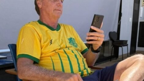 bolsonaro-acompanha-atos-a-favor-da-anistia-de-casa