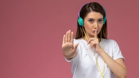 quem-paga,-nao-manda:-o-radio-nao-e-palanque-de-governo