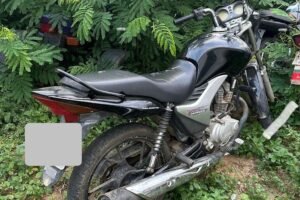 adolescente-colide-moto-em-parede-de-fabrica-em-afogados