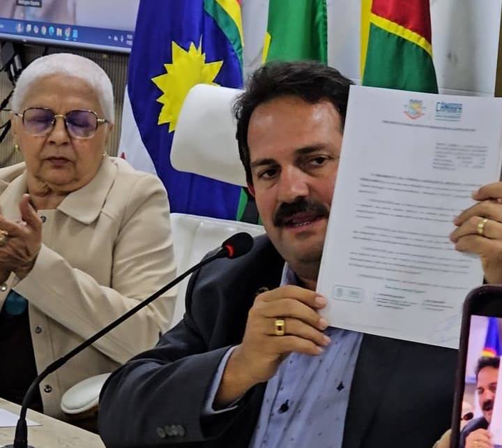 presidente-da-camara-de-arcoverde-anuncia-homologacao-de-concurso-publico