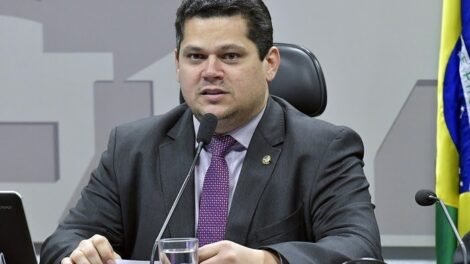 “exercicio-arbitrario-das-proprias-razoes”,-diz-davi-alcolumbre-sobre-ocupacao-das-mesas-diretoras 