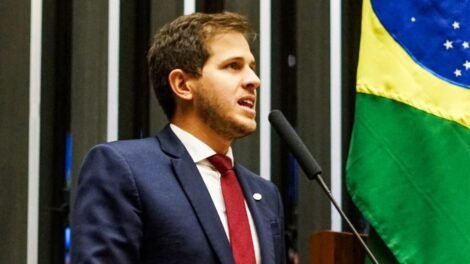 pedro-campos-ironiza-parlamentares-bolsonaristas:-“incoerencia-e-palhacada”