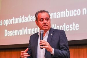 exonerado-da-sudene,-danilo-cabral-critica-raquel-por-“falta-de-lideranca”