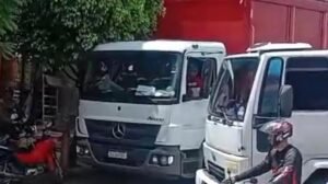 caminhao-quebra-eixo-e-causa-transtorno-no-centro-de-afogados-da-ingazeira-nesta-quarta-feira-(06)
