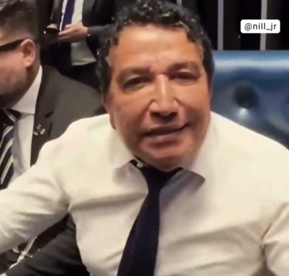 magno-malta-se-acorrenta-por-pautas-bolsonaristas