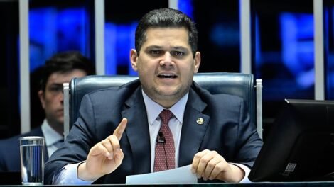 davi-afirma-que-nao-aceitara-intimidacoes-e-convoca-sessao-para-esta-quinta-feira