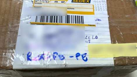 homem-e-preso-com-mil-comprimidos-de-ecstasy-ao-receber-droga-pelos-correios-em-recife