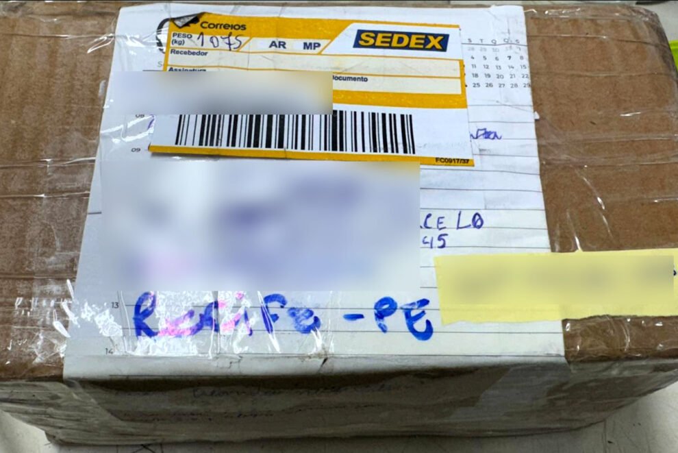 homem-e-preso-com-mil-comprimidos-de-ecstasy-ao-receber-droga-pelos-correios-em-recife