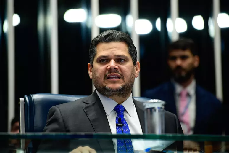 alcolumbre-nega-pautar-impeachment-de-moraes-no-senado:-‘nem-se-tiver-81-assinaturas’