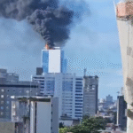 incendio-atinge-cobertura-de-predio-empresarial-no-pina,-zona-sul-do-recife
