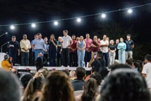 ao-lado-de-felipe-carreras-e-adelmo-moura,-aline-karina-entrega-acoes-em-itapetim