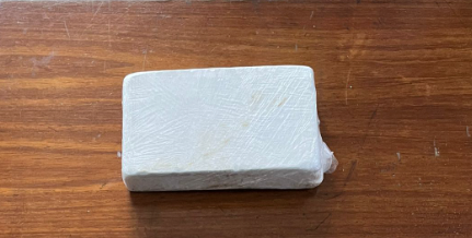 mulher-e-presa-em-flagrante-com-cocaina-em-operacao-da-pf-e-pm-no-recife