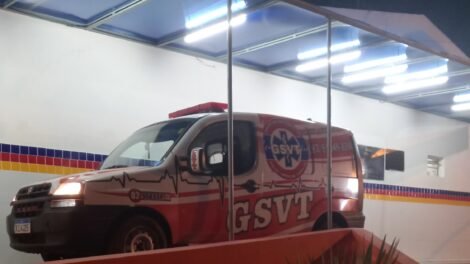 colisao-entre-moto-e-carro-deixa-uma-pessoa-ferida-em-tabira