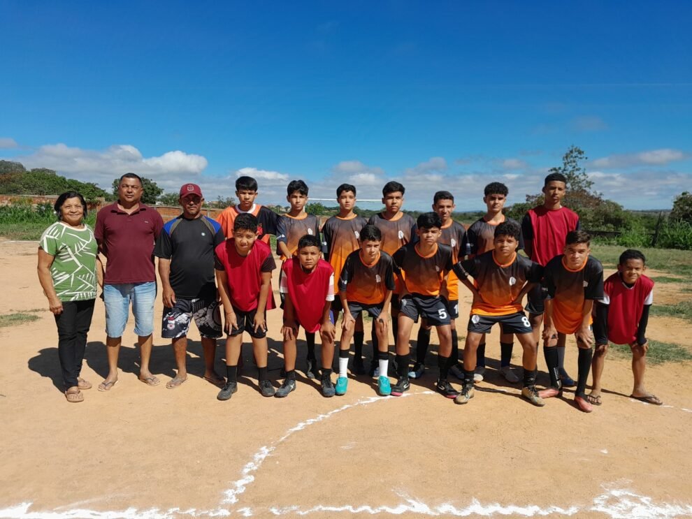 futebol:-escolinha-paredao-vence-social-caue-rodrigues-em-amistoso-no-silvestre