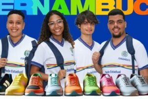 estudantes-das-escolas-estaduais-de-pernambuco-recebem-“pix-tenis”-para-compra-de-calcado