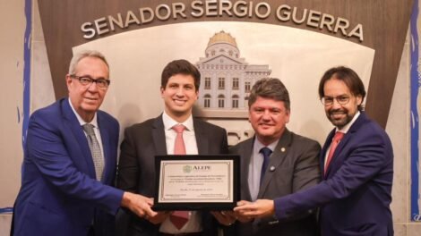 joao-campos:-“psb-vive-sentimento-de-transformacao-e-crescimento-com-representatividade”