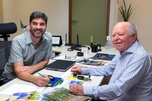 pedro-alves-se-reune-com-kaio-manicoba-para-tratar-de-cultura-e-turismo-em-iguaracy