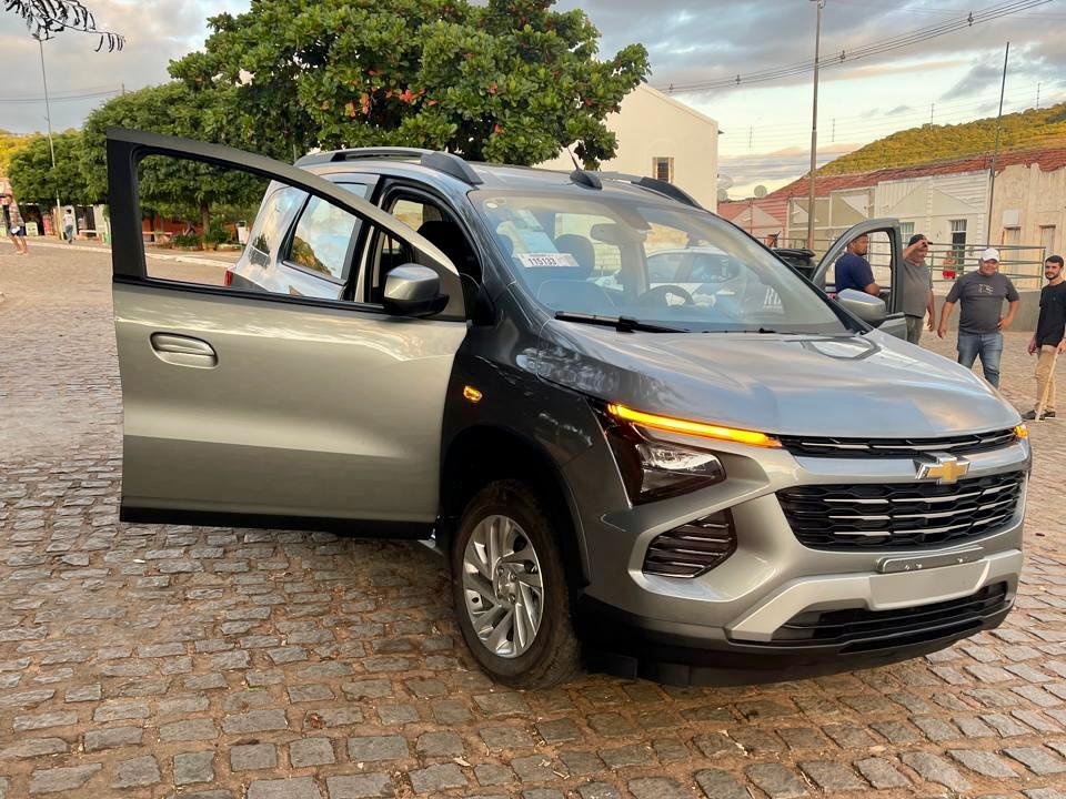 santa-cruz-da-baixa-verde-recebe-novo-veiculo