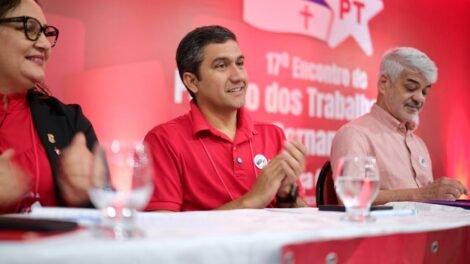 prefeito-de-tabira,-flavio-marques,-prestigia-posse-de-carlos-veras-e-destaca-protagonismo-do-pajeu-na-politica-estadual