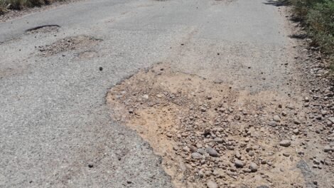 pessimo-estado-de-conservacao-da-pe-329-entre-carnaiba-e-quixaba-causa-transtornos-a-motoristas