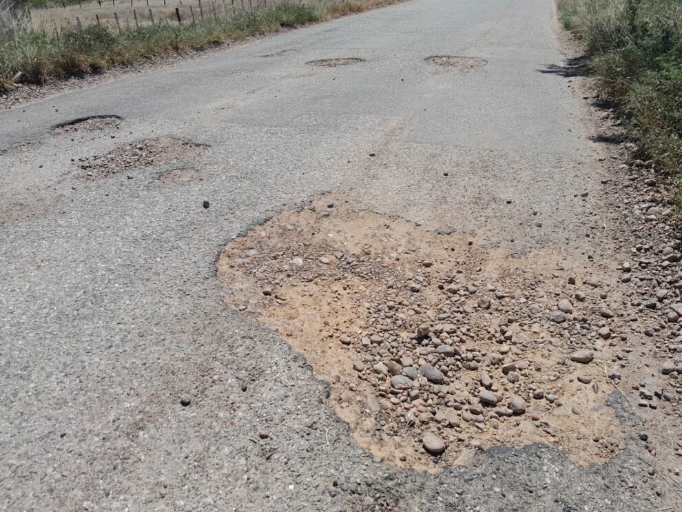 pessimo-estado-de-conservacao-da-pe-329-entre-carnaiba-e-quixaba-causa-transtornos-a-motoristas