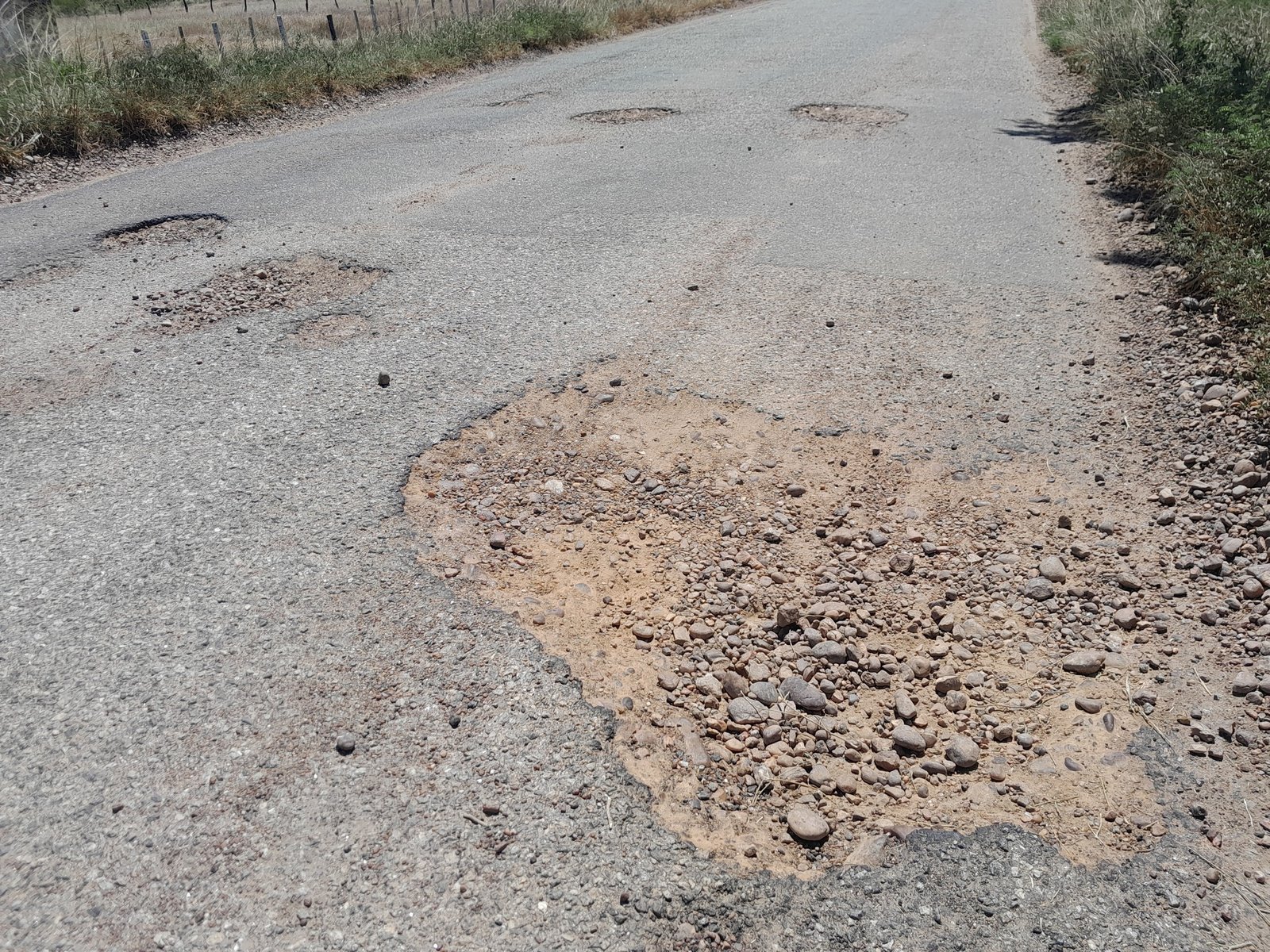 pessimo-estado-de-conservacao-da-pe-329-entre-carnaiba-e-quixaba-causa-transtornos-a-motoristas
