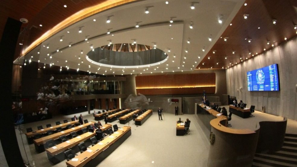 alepe-aprova-ldo-2026-com-previsao-de-r$-6,1-bilhoes-em-investimentos-publicos