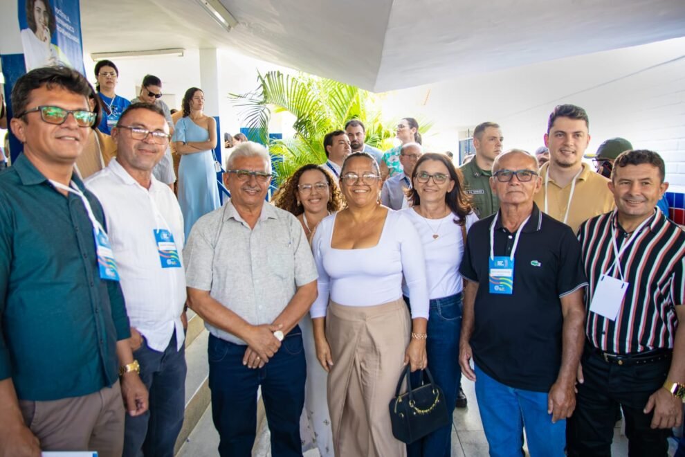 comitiva-do-prefeito-de-quixaba-participa-do-“ouvir-para-mudar”-com-a-governadora-raquel-lyra-em-serra-talhada