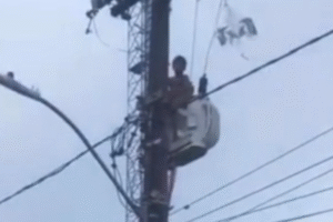 menino-de-8-anos-leva-choque-ao-tentar-retirar-pipa-presa-em-poste-na-varzea,-no-recife